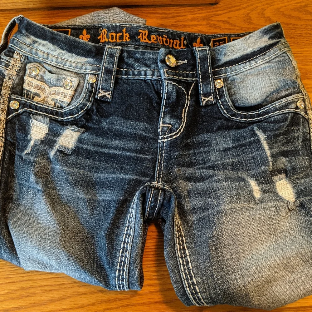 Rock Revival Boot Cut Jeans in Light Blue with Embroidered Pockets Size 27